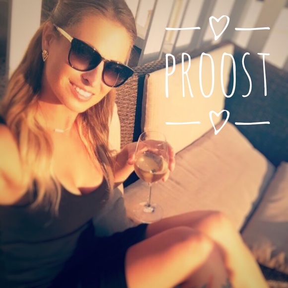 Meet your Posher, Andrea - Picture 1 of 1